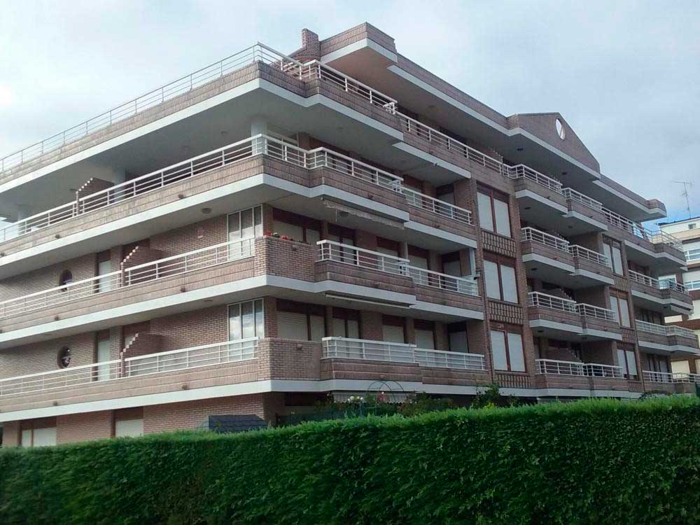 Foto 3 del proyecto Renovación de frentes de forjado en comunidad de Laredo
