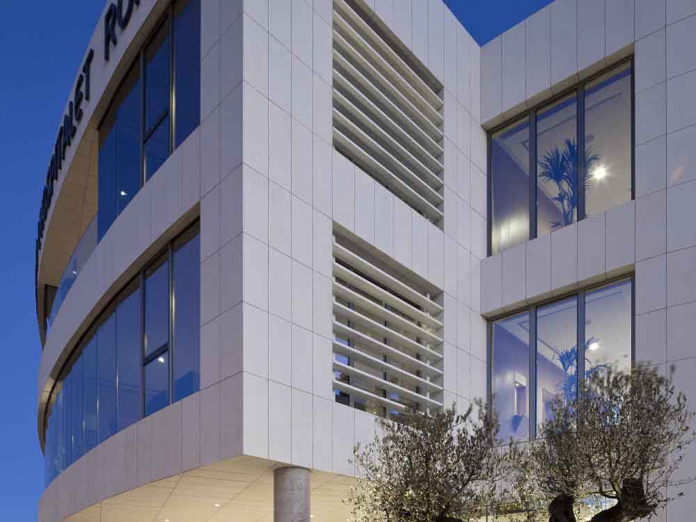 ULMA Fatxada Aireztatua L´Hospitalet de Llobregateko belatoki berrian proiektuko 1. argazkia