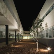 Hospital General de Menorca en Mahón con Fachada ULMA proiektuko 3. argazkia