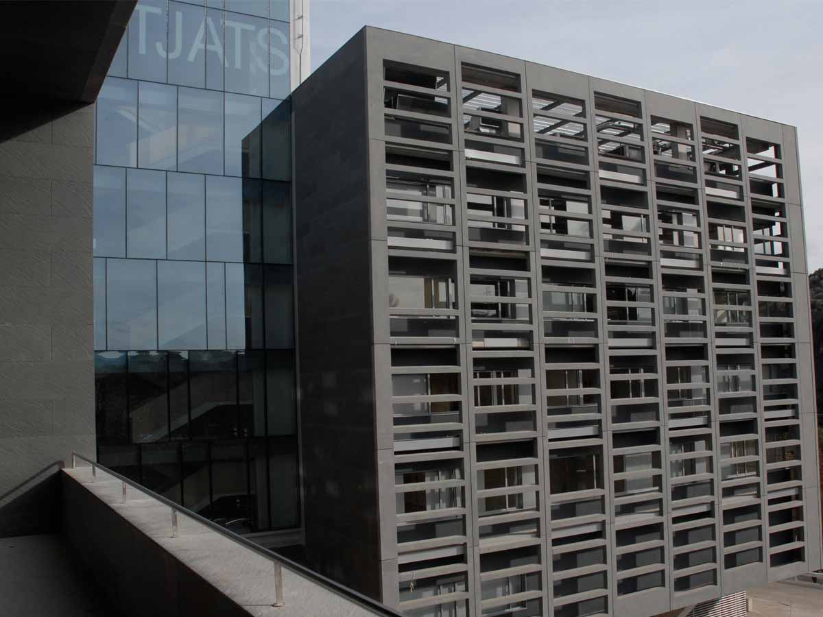 "Elkarrizketa CTS Arquitectes, Manresako epaitegi egileei" "Elkarrizketa CTS Arquitectes, Manresako epaitegi egileei"