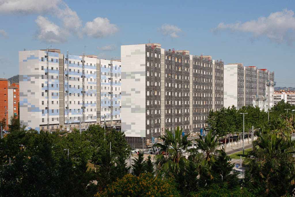 14.000 m2 birgaituta ULMA Fatxada Aireztatuekin proiektuko 1. argazkia