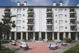 Terraza baten aurrealde kurbatu pertsonalizatua, Donostian proiektuko 3. argazkia