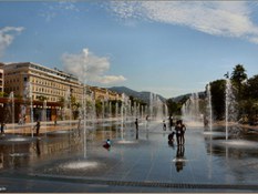Photo 4 du projet Le Miroir d’eau à Nice est équipé de caniveaux ULMA