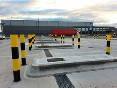 Photo 1 du projet Des caniveaux drainage de haute résistance pour les stations-service