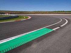 Photo 3 du projet Vitesse et sécurité sur le circuit automobile rénové