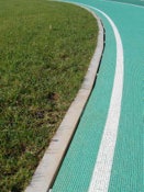 Foto n. 2 del progetto Canale di drenaggio nascosto ideale per pista di atletica