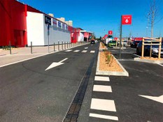 Foto n. 2 del progetto Canali MultiV+ nel parcheggio del Géant Casino de Saint Etienne, Francia