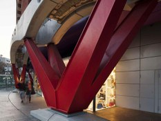 Foto n. 2 del progetto Canali ULMA presso il centro commerciale Las Arenas di Barcellona