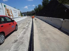 Foto n. 2 del progetto Canali ULMA sulla superstrada Firenze-Pisa-Livorno