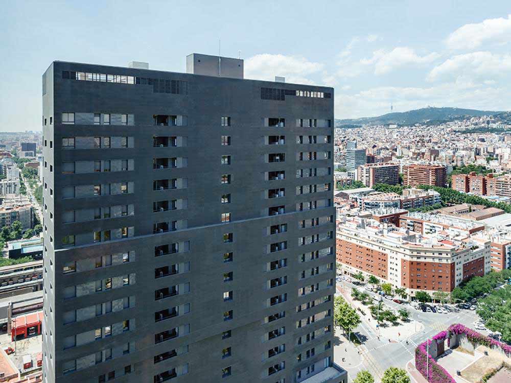 Foto n. 1 del progetto Facciata ULMA nel grattacielo Diagonal a Barcellona