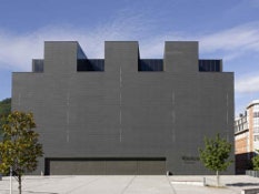 Foto n. 3 del progetto Facciate ULMA per la ristrutturazione di Miribilla, Bilbao
