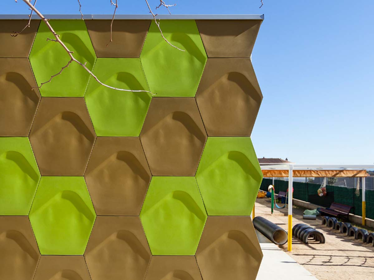Foto n. 3 del progetto Pelle a forma organica per la scuola materna TORRESSANA