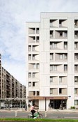 Foto n. 4 del progetto Movimento e ritmo sulla facciata di una clinica urbana