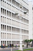 Foto n. 5 del progetto Movimento e ritmo sulla facciata di una clinica urbana