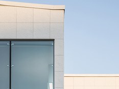 Foto n. 1 del progetto Texture cartacea per la facciata di una biblioteca