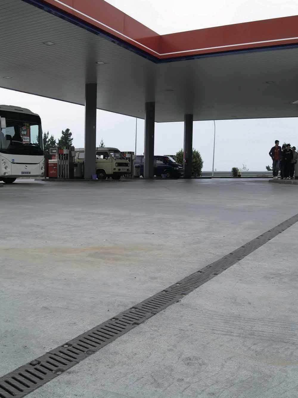 Foto 2 do projeto Posto de conbustível  - norte de Espanha, com canais Civil-F
