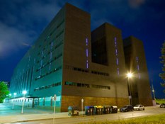 Foto 1 do projeto “Miribilla Fronton” reformada com a Fachada Ventilada ULMA