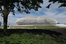 Foto 3 do projeto Canais  de drenagem ULMA no Krakow Arena - Polônia