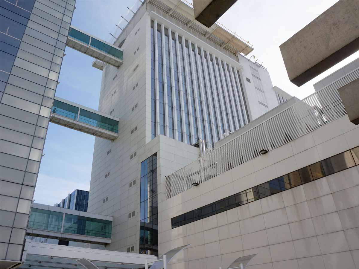 A Fachada Ventilada ULMA garante estética e uniformidade A Fachada Ventilada ULMA garante estética e uniformidade