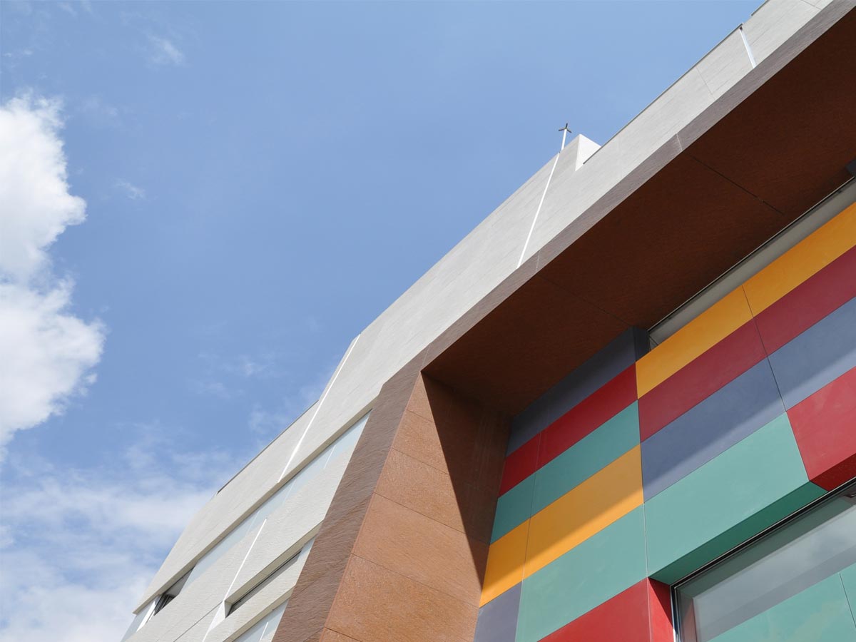 Colégio Sagrado Corazón, fachada em Madri