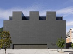 Foto 3 do projeto Fachada Ventilada  ULMA na rehabilitação do "Frontón de  Miribilla"