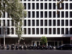 Foto 2 do projeto Reabilitação com Fachada Ventilada ULMA em Barcelona