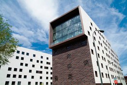 Foto 6 do projeto Residência BBK em Bilbao, com 6.000 m2 de fachada ventilada ULMA