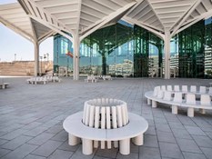 Foto 1 do projeto Cuando o mobiliário urbano melhora a experiência de viajar