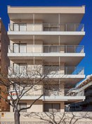 Foto 1 do projeto Edifícios antigos de frente para o mar