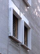 Foto 3 do projeto Molduras industrializadas ULMA na residência Atsobakar