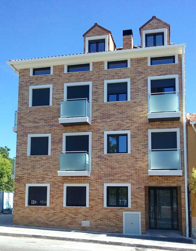 Foto 2 do projeto Peças pré-fabricadas ULMA para emoldurar janelas e varandas